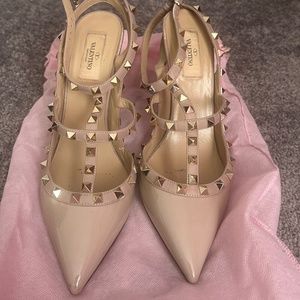 Valentino Garavani Rockstud Pump
